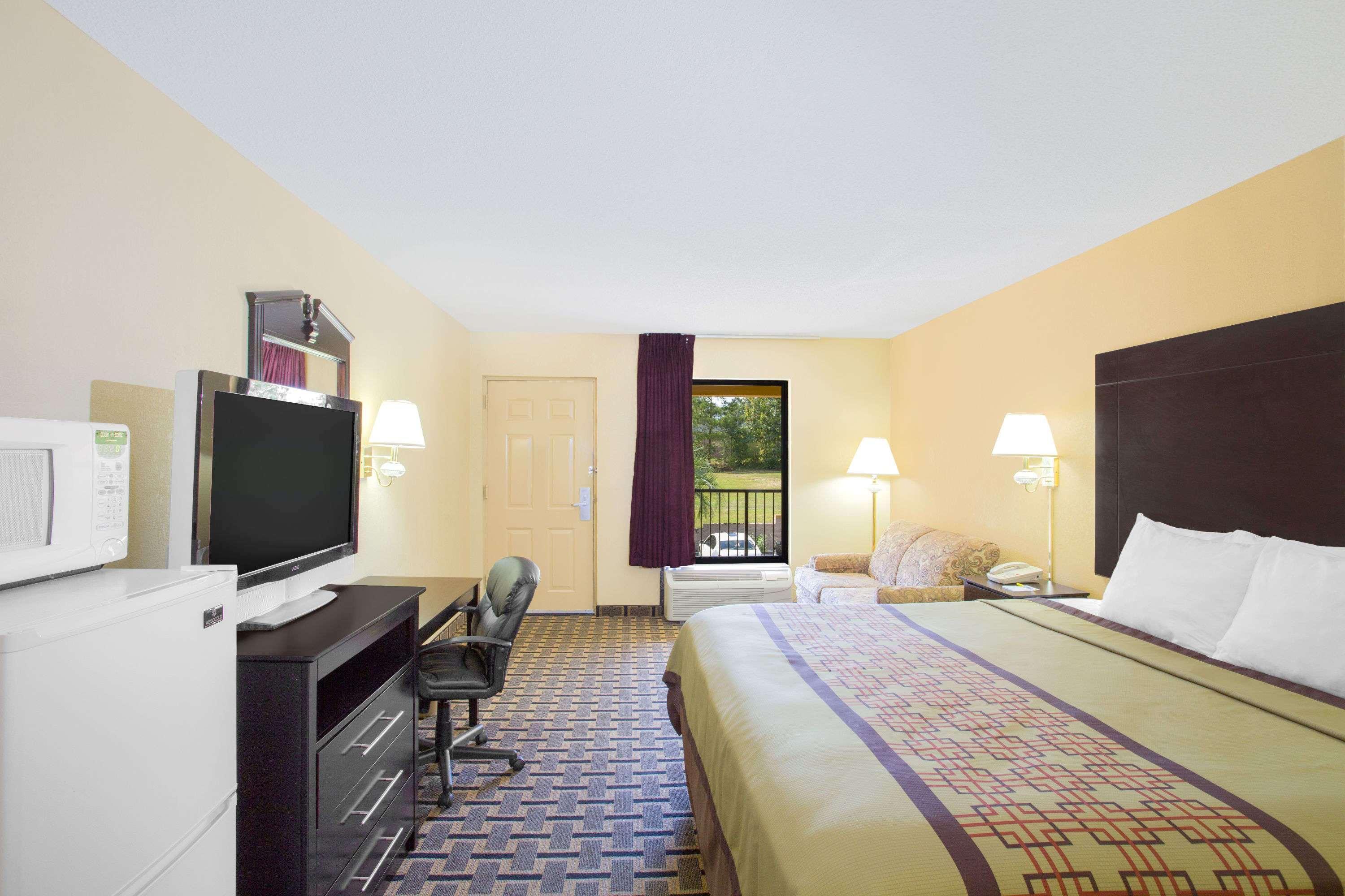 Days Inn By Wyndham Andalusia Eksteriør bilde