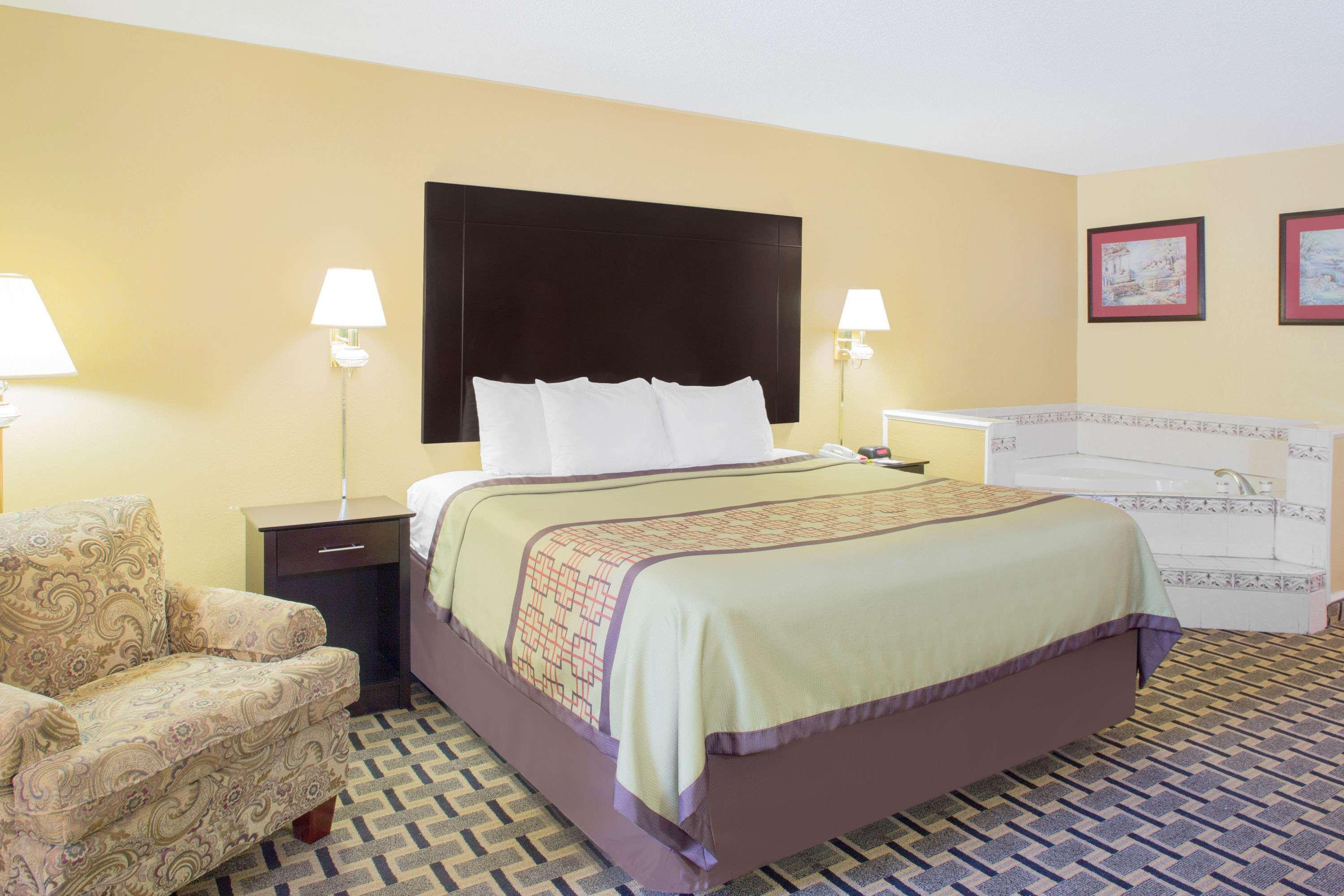 Days Inn By Wyndham Andalusia Eksteriør bilde