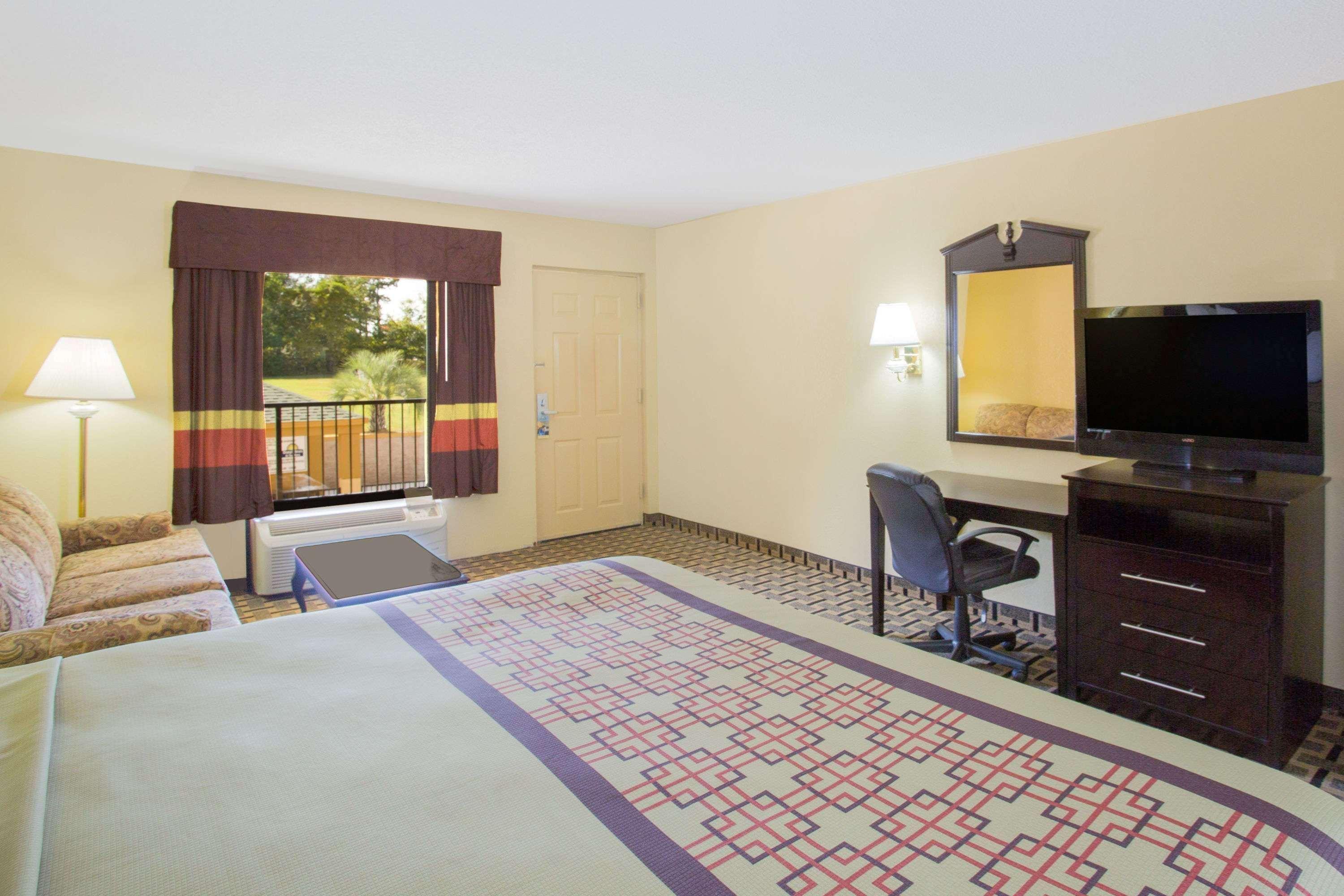 Days Inn By Wyndham Andalusia Eksteriør bilde